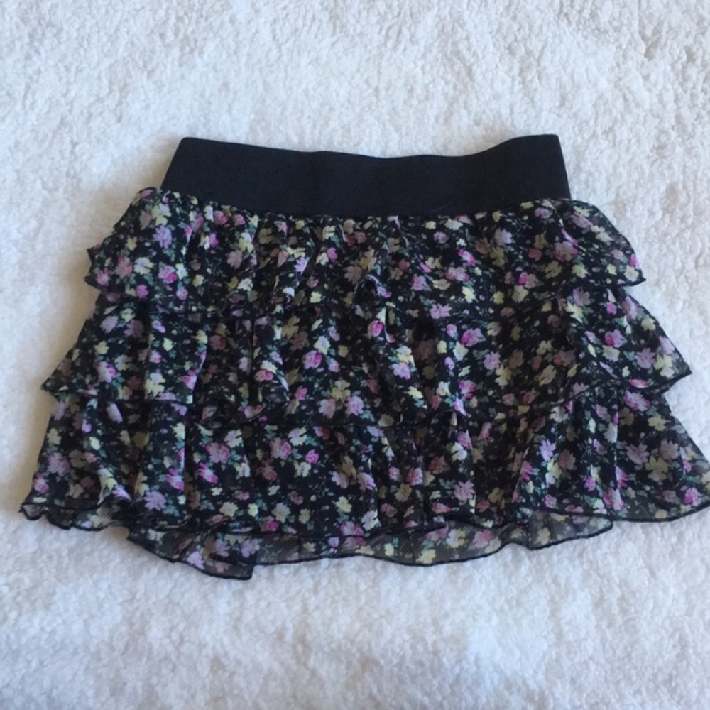 Luv Me More Flower Floral Layered skirt S